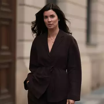 8 serums με ρετινοειδή που θα μεταμορφώσουν την επιδερμίδα σας πριν τα Χριστούγεννα