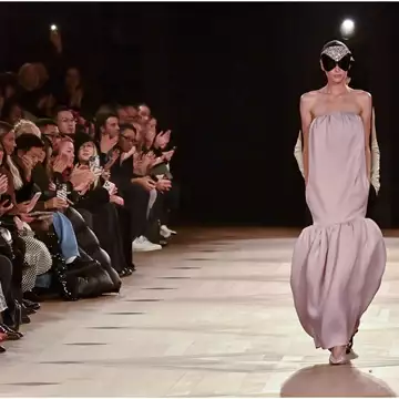 Άποψη | Τελικά, κατάφερε ο Pierpaolo Piccioli να κατευνάσει το πνεύμα του Cristóbal Balenciaga;