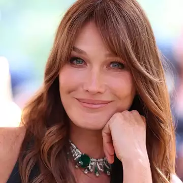 7 πούδρες προσώπου που "σβήνουν" τις ρυτίδες