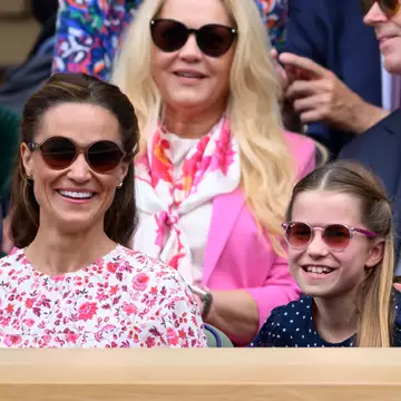 Πριγκίπισσα Charlotte & Pippa Middleton | Η αντίδρασή τους όταν η Kate Middleton έλαβε παρατεταμένο χειροκρότημα στον τελικό του Wimbledon