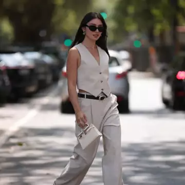 Τα 6 κομμάτια που πρωταγωνιστούν φέτος στο καλοκαιρινό workwear style