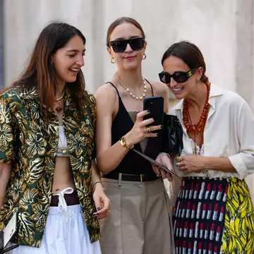 Italian Summer | 6 καλοκαιρινά looks με έμπνευση από το πληθωρικό στιλ των Ιταλίδων