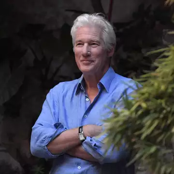 Richard Gere | Στα νησιά Azores με την 41χρονη σύζυγό του και τα δύο τους παιδιά