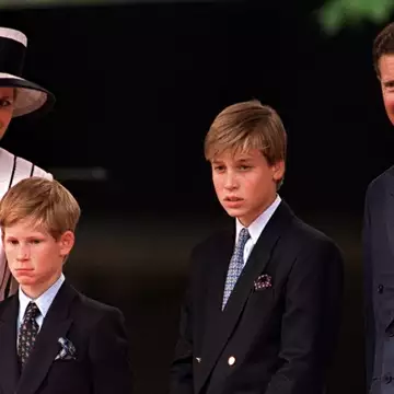 Η πριγκίπισσα Diana και ο βασιλιάς Κάρολος συγκρούστηκαν για τη διατροφή του Harry και του William