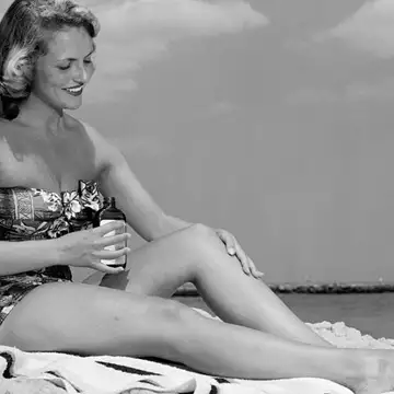 Golden Tan | Τα καλύτερα body oils για ομοιόμορφο και λαμπερό μαύρισμα