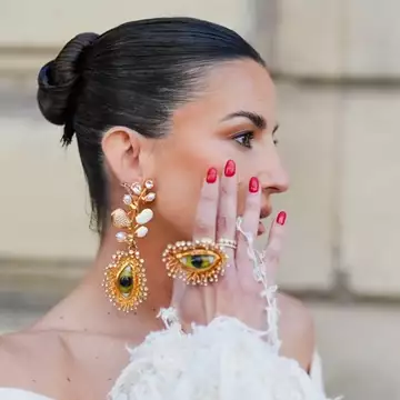 Το γιορτινό μανικιούρ που θα κάνει την εμφάνισή σας να δείχνει (ακόμα) πιο ακριβή