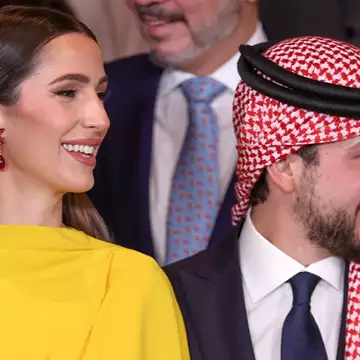 Πριγκίπισσα Rajwa | Όπως δεν την έχουμε ξαναδεί με αθλητική φανέλα και παντελόνι στο γήπεδο