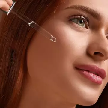 5 ισχυροί αντιγηραντικοί οροί για θεαματικά αποτελέσματα κατά των ρυτίδων