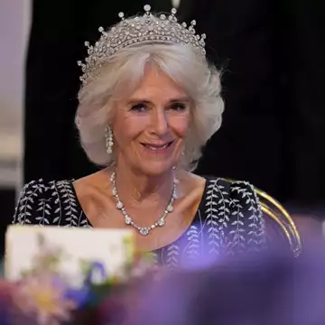 Καμίλα | Έτοιμη να γράψει βασιλική ιστορία