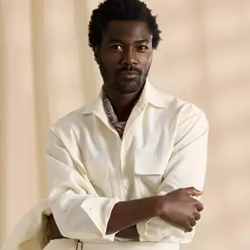 Ralph Lauren Purple Label | H γκαρνταρόμπα του σύγχρονου ταξιδιώτη