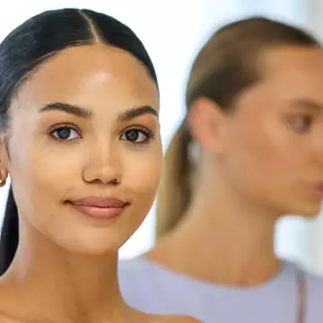 Το άγνωστο βότανο που καταπολεμά την ακμή