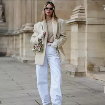 Πώς θα φορέσετε ένα λευκό παντελόνι τον χειμώνα