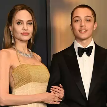 Angelina Jolie | Σπάνια επίσημη εμφάνιση με τον 16χρονο Knox