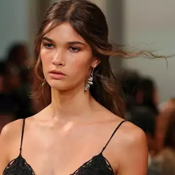 Sunkissed Vibes | Ο πιο σωστός τρόπος για να αποκτήσετε το απόλυτο bronzed look