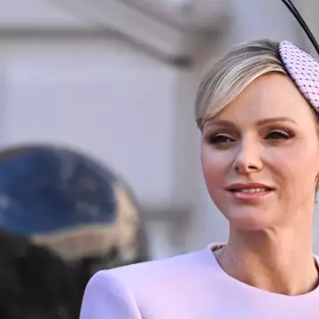 Πριγκίπισσα Charlene | Η ασορτί εμφάνιση με την 10χρονη κόρη της, Gabriella στο Μονακό