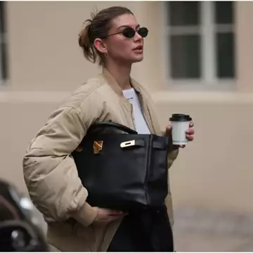 Οι τσάντες που θα κρατούσαν οι γυναίκες με μίνιμαλ στιλ