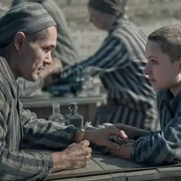 The Tattooist of Auschwitz | H Barbra Streisand έγραψε νέο τραγούδι για τη σειρά