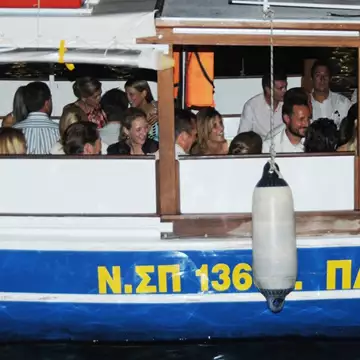 Η βασίλισσα Μaxima κάνει ήδη διακοπές στην εξοχική κατοικία της στο Κρανίδι