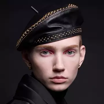 Το it χρώμα στο μακιγιάζ της επόμενης σεζόν σύμφωνα με τον οίκο Dior