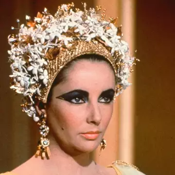 Ποια yoga; Το μυστικό της ευτυχίας κρύβεται στην γκαρνταρόμπα σας