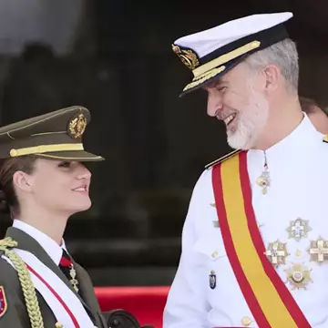 Η ημέρα που ο βασιλιάς Felipe, όπως και η πριγκίπισσα Leonor, απαθανατίστηκε στην παραλία