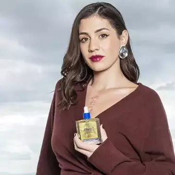 Like magic | Το έλαιο φροντίδας που δεν γνωρίζατε ότι χρειάζονται τα μαλλιά σας