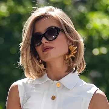 Αυτό είναι το χρώμα ρουζ που κάθε γυναίκα πρέπει να έχει στο νεσεσέρ της το καλοκαίρι