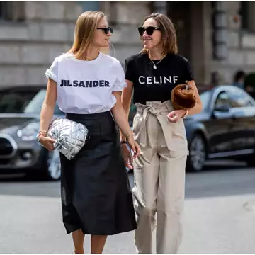 Τα t-shirts που ταιριάζουν μ' όλα τα bottoms της γκαρνταρόμπας σας