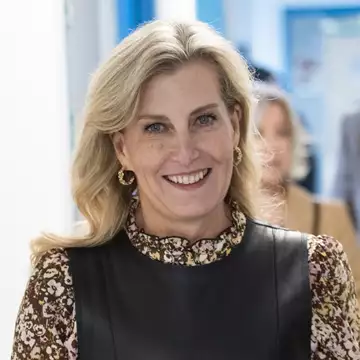 Η απροσδόκητη εμφάνιση της δούκισσας Sophie με δερμάτινο φόρεμα