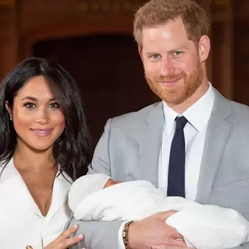 H Μeghan Markle αποκάλυψε το τρομακτικό παρασκήνιο γύρω από τη viral φωτογραφία με τον νεογέννητο Archie