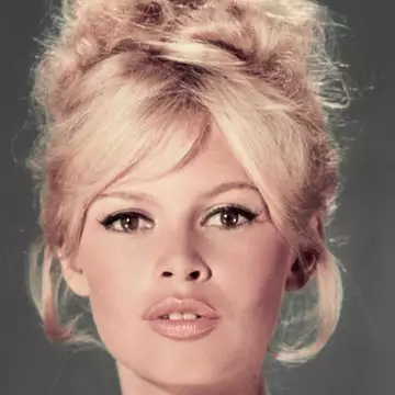 Brigitte Bardot | Σπάνια φωτογραφία με μαγιό στην Ελλάδα το ‘69