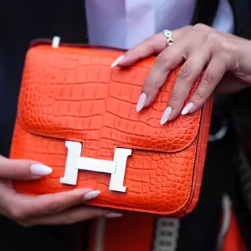 10 καλοκαιρινά γαλλικά μανικιούρ που θα σας γεμίσουν κομπλιμέντα