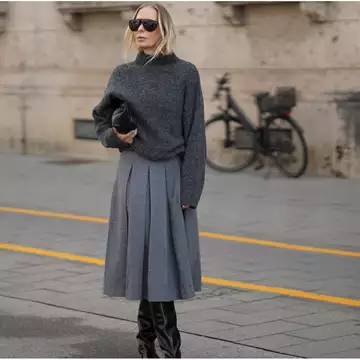 Οι μίντι φούστες ταιριάζουν με μπότες | 5 σούπερ κομψά looks για να πάρετε έμπνευση