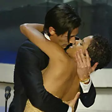 Αναδρομή στα Όσκαρ | Σταρ σε αμήχανες στιγμές στην ιστορία των βραβείων