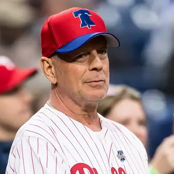 Ο Bruce Willis στην πρώτη του δημόσια εμφάνιση μετά τη διάγνωση της άνοιας