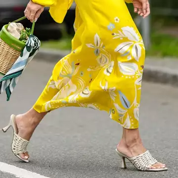 Τα χρώματα που θα κυριαρχήσουν στο πεντικιούρ της σεζόν