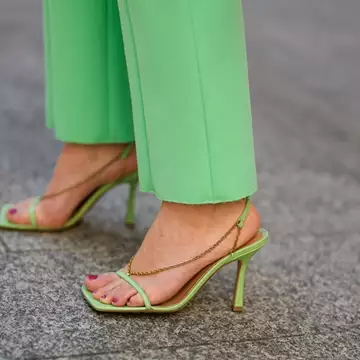 7 χρώματα πεντικιούρ που ταιριάζουν με τα πάντα