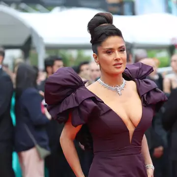 "Καλέ μου φίλε" | Η συγκινητική ανάρτηση της Salma Hayek για τον αδικοχαμένο της φίλο, Matthew Perry