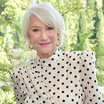 Growing & Glowing | Τα πιο κομψά κουρέματα για γυναίκες άνω των 70