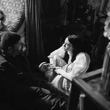 Dear God, the Parthenon is still broken | Ο Γιώργος Λάνθιμος κυκλοφορεί το πρώτο του φωτογραφικό βιβλίο