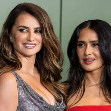 Salma Hayek - Penelope Cruz | Έκλεψαν τις εντυπώσεις στα βραβεία WSJ