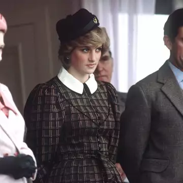 Πριγκίπισσα Diana | Όταν ζήτησε να κάνουν παρατήρηση στη βασίλισσα Ελισάβετ σε δείπνο στο Παλάτι
