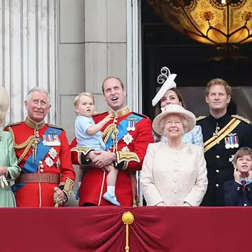 Το πρόσωπο που θα πάρει τη θέση του πρίγκιπα Harry και ο σκοτεινός ρόλος της βασίλισας Καμίλα