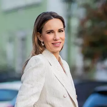 Η beauty συνήθεια στην οποία ορκίζονται οι πιο όμορφες γυναίκες άνω των 50