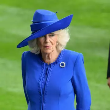 Royal Ascot | Η σπάνια εμφάνιση της βασίλισσας Καμίλα με τα δύο της παιδιά