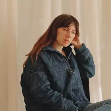 Για την εικαστικό Alexandria Coe, η τέχνη είναι μία διέξοδος από τον ψηφιακό κόσμο