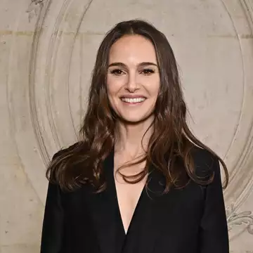 Natalie Portman | Ο αναπάντεχος τρόπος που τη βοήθησε η Rihanna στο διαζύγιό της