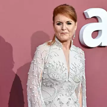 Sarah Ferguson | Έγινε το επίκεντρο της προσοχής στις Κάννες