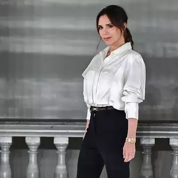 Η μοντέρνα ντουλάπα της Victoria Beckham είναι απόλυτα ταιριαστή στο stylish σπίτι της στο Λονδίνο