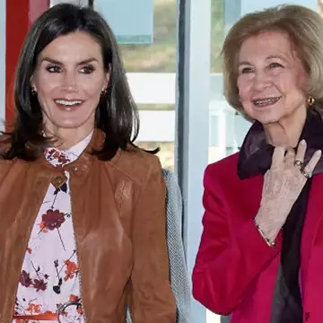 Βασίλισσα Letizia | Επισκέφτηκε τη Σοφία της Ισπανίας στο νοσοκομείο
